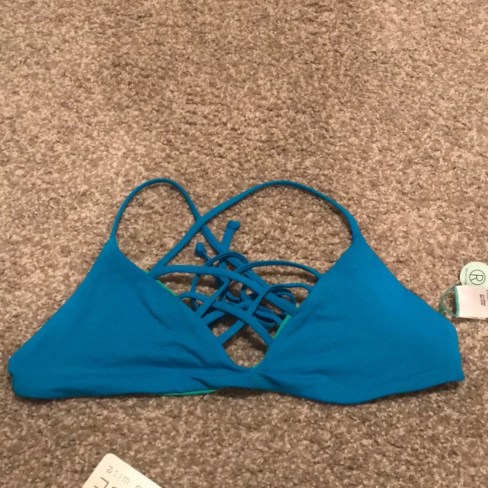 L*Space jojo bikini top & cosmo bottom - Picture 3 of 8
